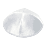 כיפה לבנה חלקה סאטן גודל 18 סמ מתנה לאורחים בבר מצווה עלייה לתורה או חתונה